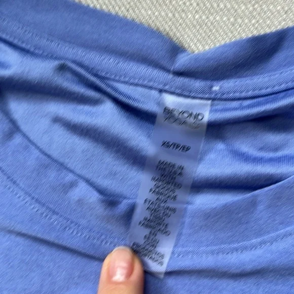 NWT BEYOND YOGA featherweight On the Down Low T-Shirt Soft size XS - Picture 2 of 6